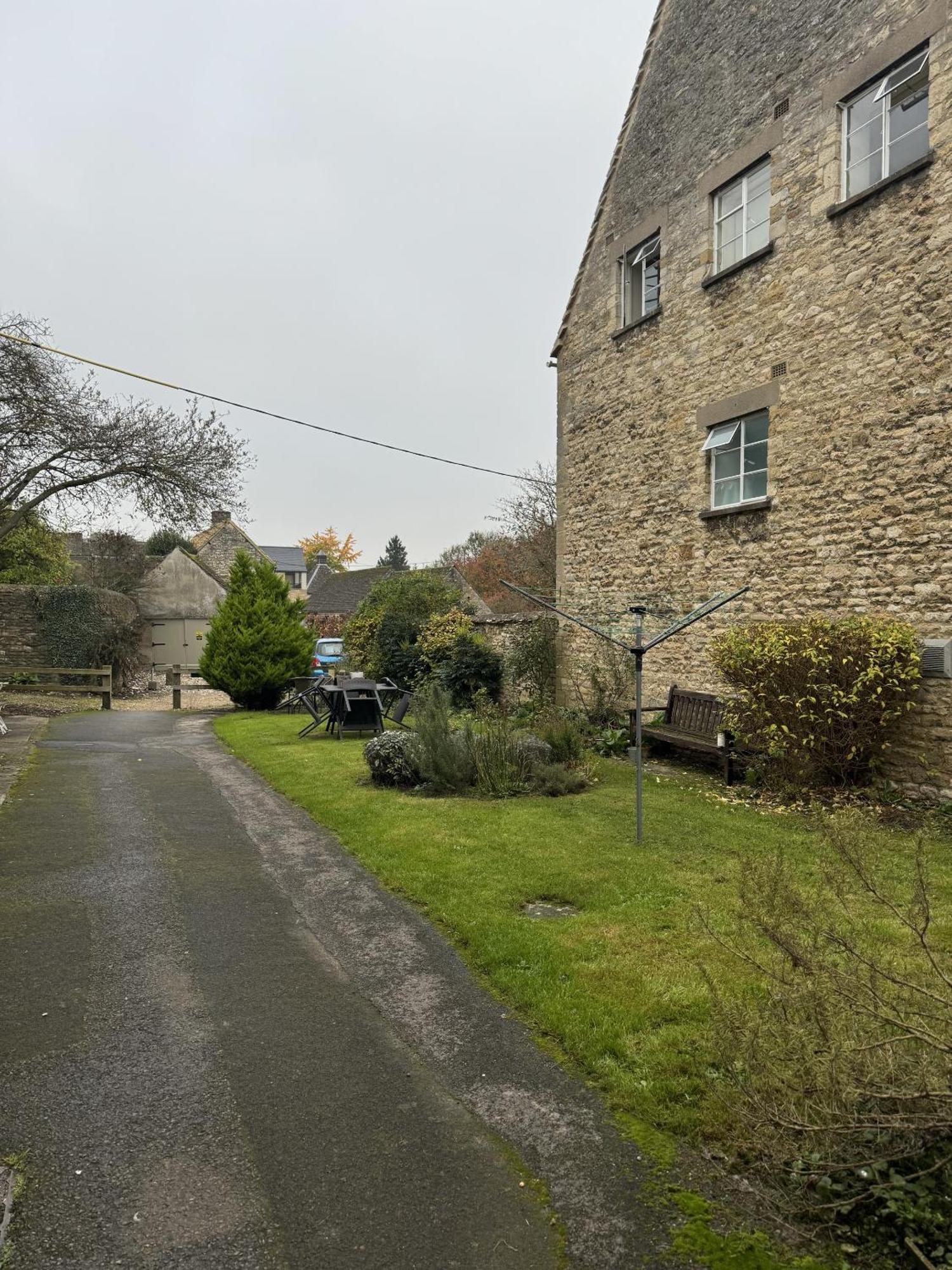 Little Priory Cottage เบอร์ฟอร์ด ภายนอก รูปภาพ