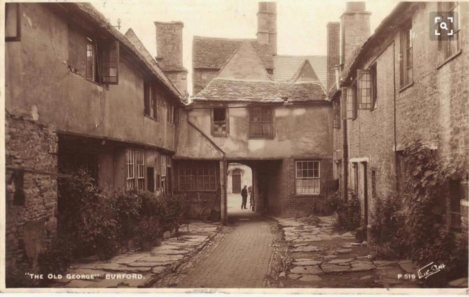 Little Priory Cottage เบอร์ฟอร์ด ภายนอก รูปภาพ